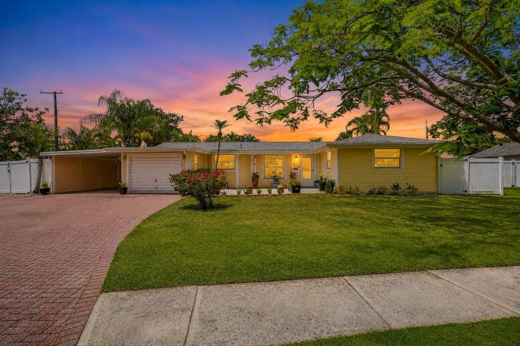 Image 1 of property listing at 2403 VERMONT AVENUE E, Bradenton, FL 34208