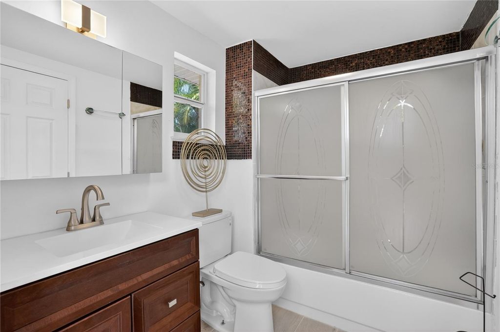 Image 16 of property listing at 2403 VERMONT AVENUE E, Bradenton, FL 34208