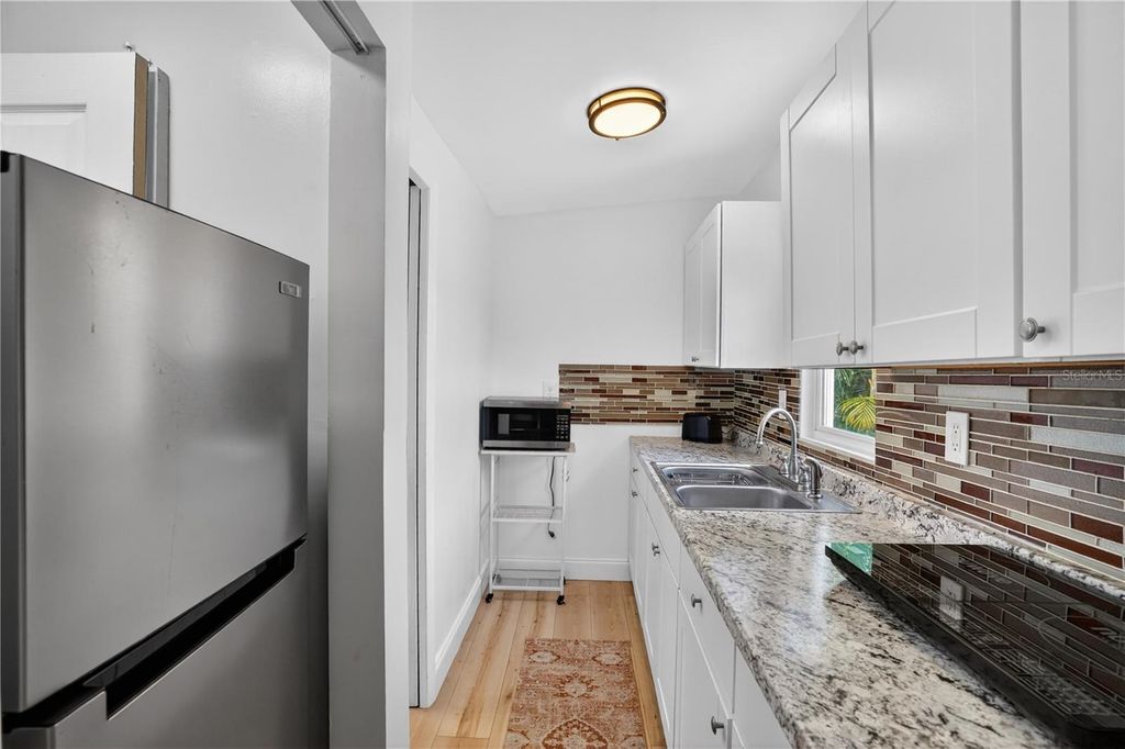 Image 30 of property listing at 2403 VERMONT AVENUE E, Bradenton, FL 34208