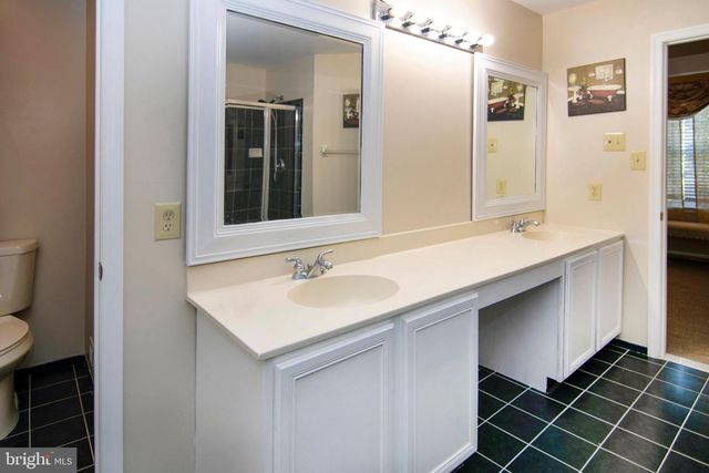 6 GOOSE NECK LN, Sicklerville, NJ 08081