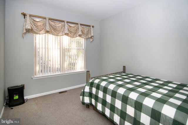 6 GOOSE NECK LN, Sicklerville, NJ 08081