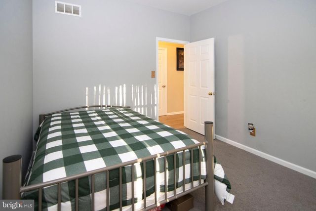 6 GOOSE NECK LN, Sicklerville, NJ 08081