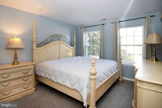 6 GOOSE NECK LN, Sicklerville, NJ 08081