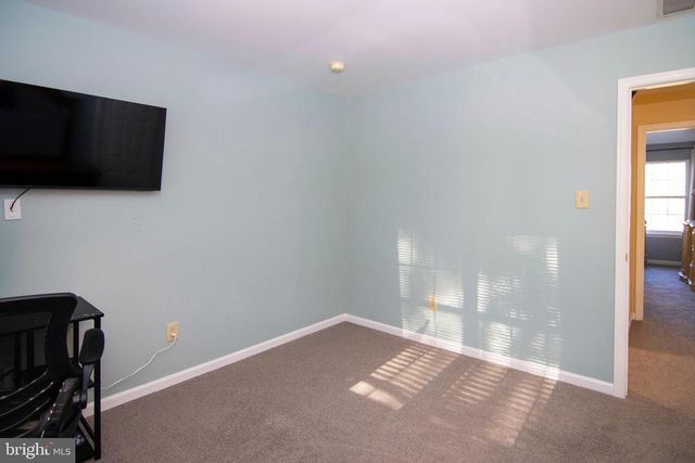 6 GOOSE NECK LN, Sicklerville, NJ 08081