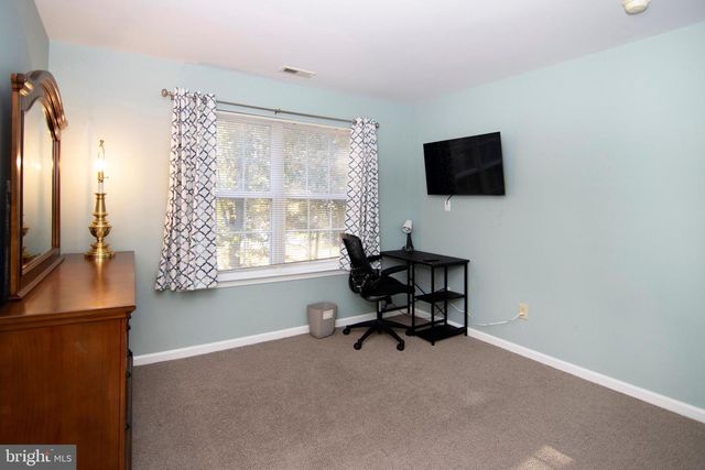 6 GOOSE NECK LN, Sicklerville, NJ 08081