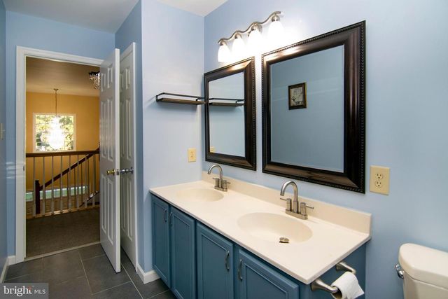 6 GOOSE NECK LN, Sicklerville, NJ 08081