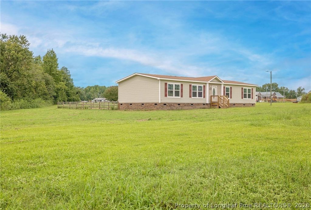 1039 Edgewater Drive, Raeford, NC 28376 — photo 3