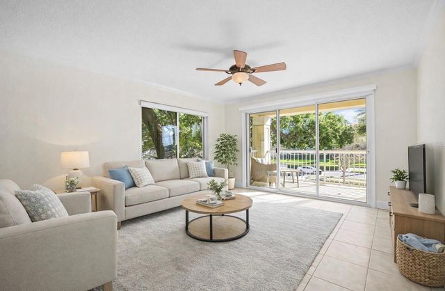 950 BROADWAY 205, Dunedin, FL 34698