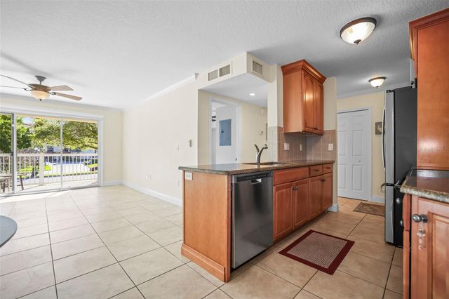 950 BROADWAY 205, Dunedin, FL 34698