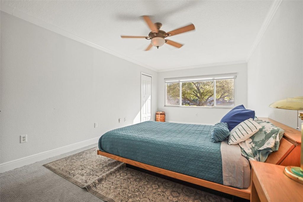 Image 18 of property listing at 950 BROADWAY 205, Dunedin, FL 34698