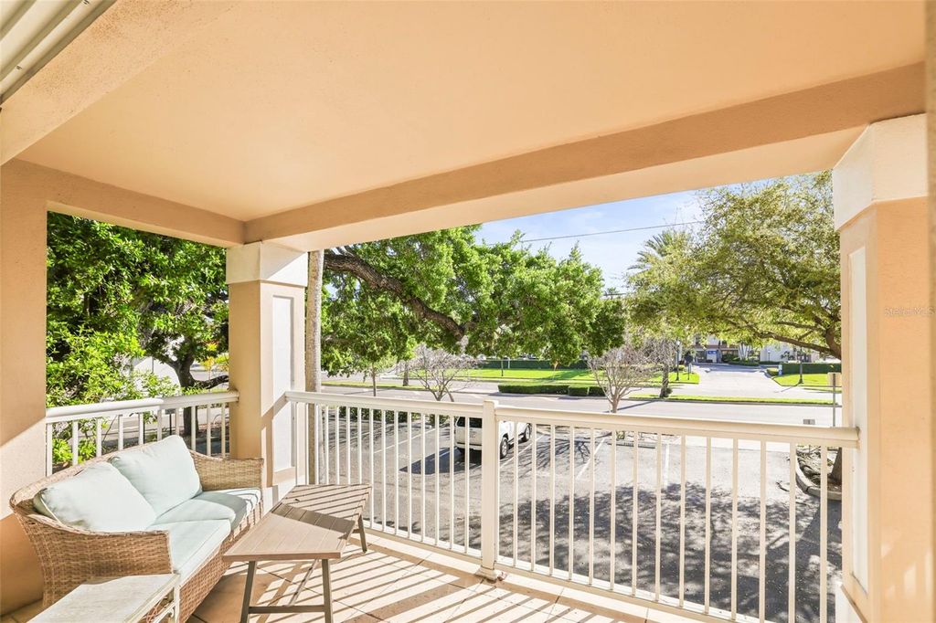 Image 26 of property listing at 950 BROADWAY 205, Dunedin, FL 34698