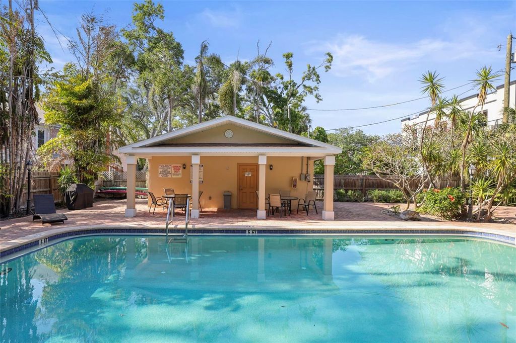 Image 29 of property listing at 950 BROADWAY 205, Dunedin, FL 34698