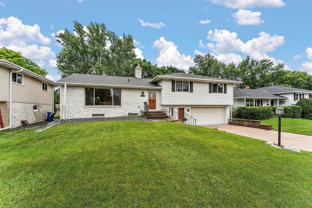 354 Edith Drive, West Saint Paul, MN 55118