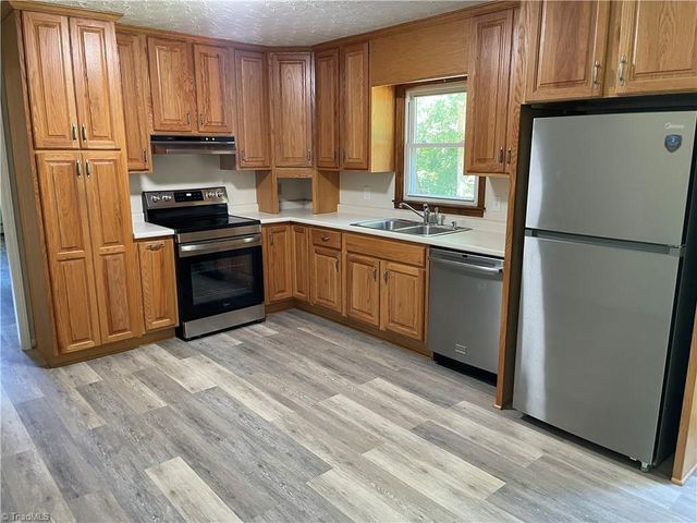 298 Haven Hill Lane, Thomasville, NC 27360