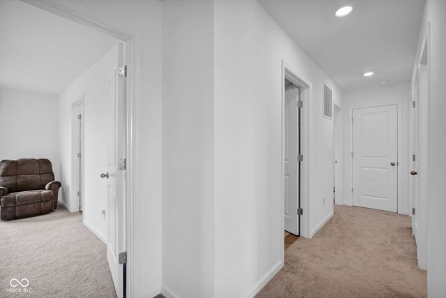 4042 Sedgewick Lane, Columbus, IN 47201