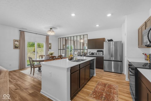 4042 Sedgewick Lane, Columbus, IN 47201