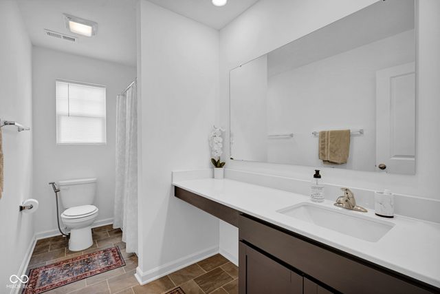 4042 Sedgewick Lane, Columbus, IN 47201