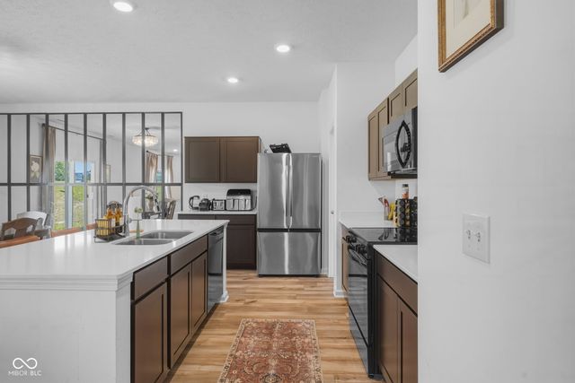 4042 Sedgewick Lane, Columbus, IN 47201