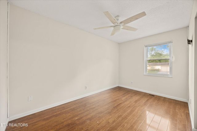 6524 Red Ashe Rd, Knoxville, TN 37918