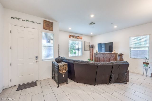 676 Otter Brook Street, Henderson, NV 89011