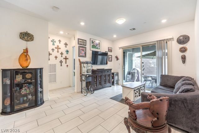 676 Otter Brook Street, Henderson, NV 89011