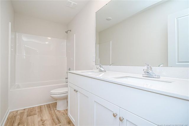 5864 Panther Drive, Hope Mills, NC 28348