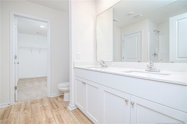 5864 Panther Drive, Hope Mills, NC 28348