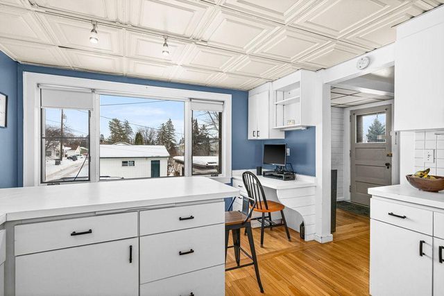 312 N 40th Avenue E, Duluth, MN 55804