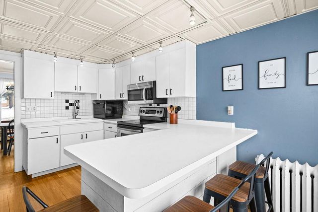 312 N 40th Avenue E, Duluth, MN 55804