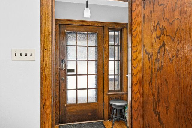 312 N 40th Avenue E, Duluth, MN 55804