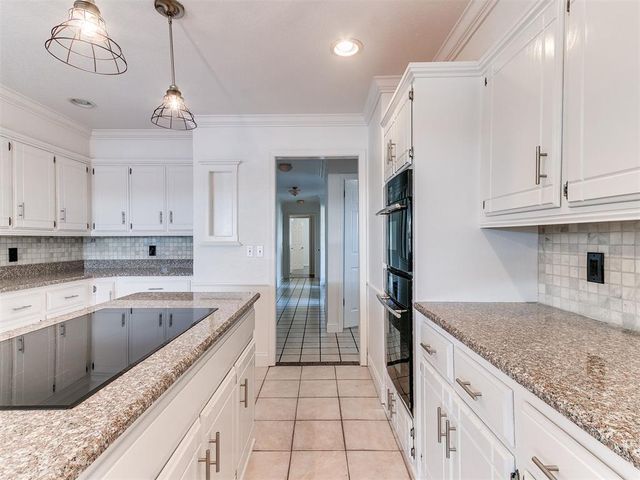 6720 Basswood Canyon Road, Oklahoma City, OK 73162