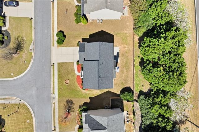 310 Hammersmith Drive, Suwanee, GA 30024