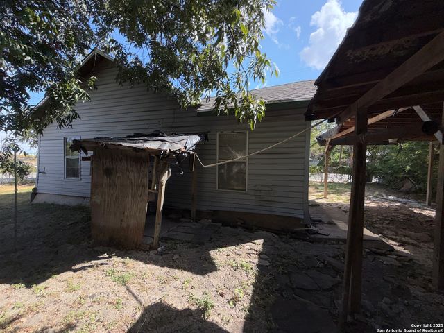 1230 Sherman, San Antonio, TX 78202