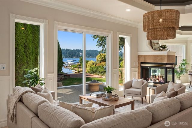 5031 Ripley Lane N, Renton, WA 98056
