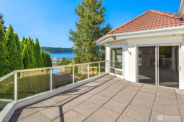 5031 Ripley Lane N, Renton, WA 98056