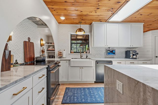 12411 Lone Mountain PASS, Leander, TX 78641