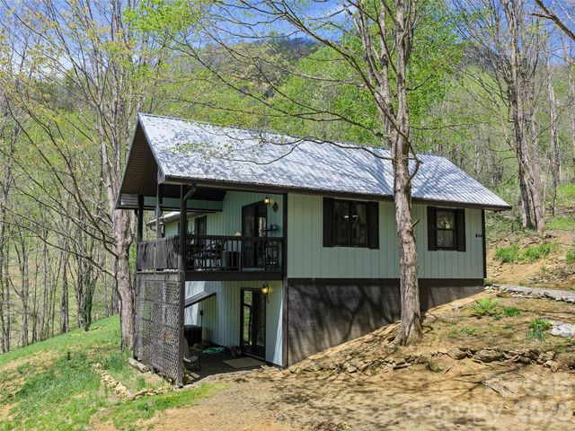 129 Kantagree Drive, Bakersville, NC 28705