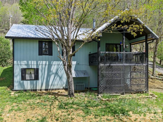 129 Kantagree Drive, Bakersville, NC 28705