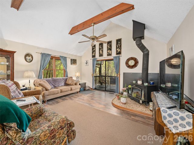 129 Kantagree Drive, Bakersville, NC 28705