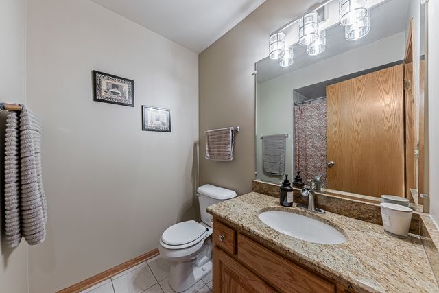 12054 Blackthorne Ridge Drive, Mokena, IL 60448
