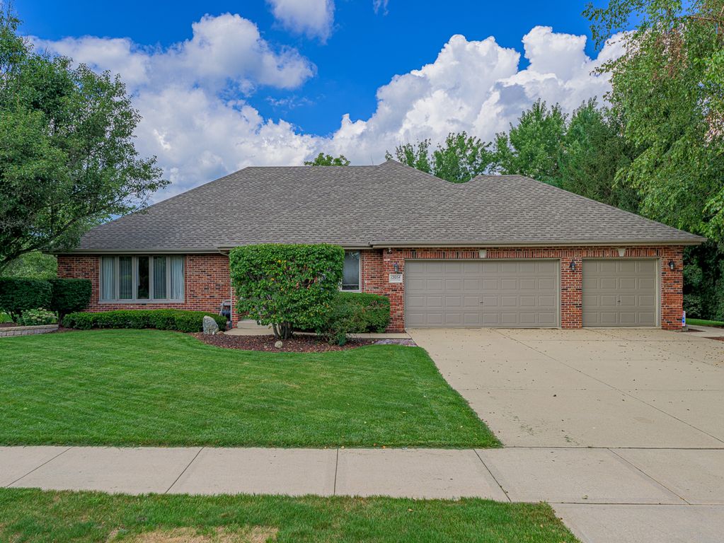 12054 Blackthorne Ridge Drive, Mokena, IL 60448