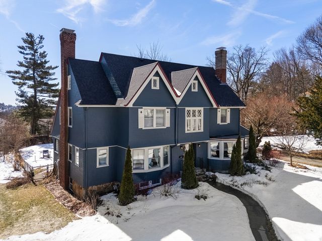25 Kenwood Ave, Worcester, MA 01605