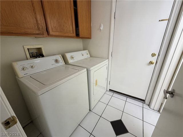 8089 Kentshire Drive, Las Vegas, NV 89117