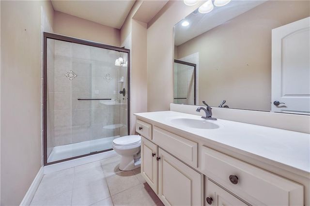 9638 Zarda Drive, Lenexa, KS 66227