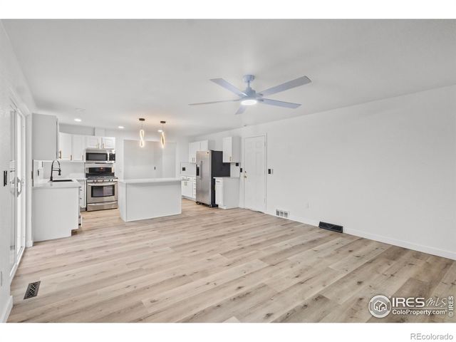 1080 S Garrison Street, Lakewood, CO 80226