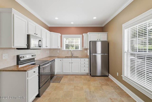 13615 Arbor Crest Cir, Louisville, KY 40245