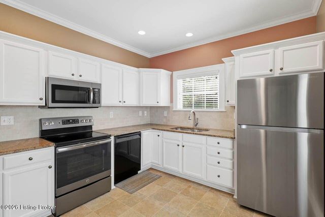 13615 Arbor Crest Cir, Louisville, KY 40245