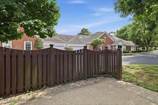 13615 Arbor Crest Cir, Louisville, KY 40245