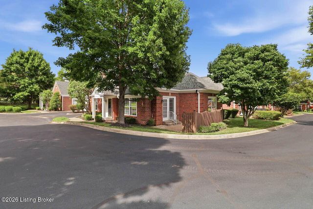 13615 Arbor Crest Cir, Louisville, KY 40245