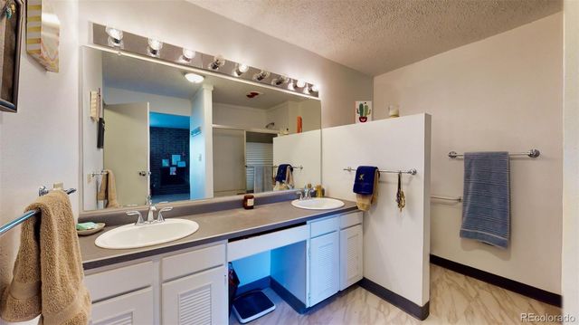 555 E 10th Avenue 514, Denver, CO 80203